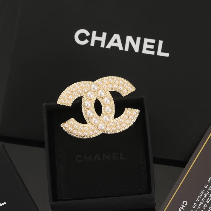 Chanel Brooches - Click Image to Close